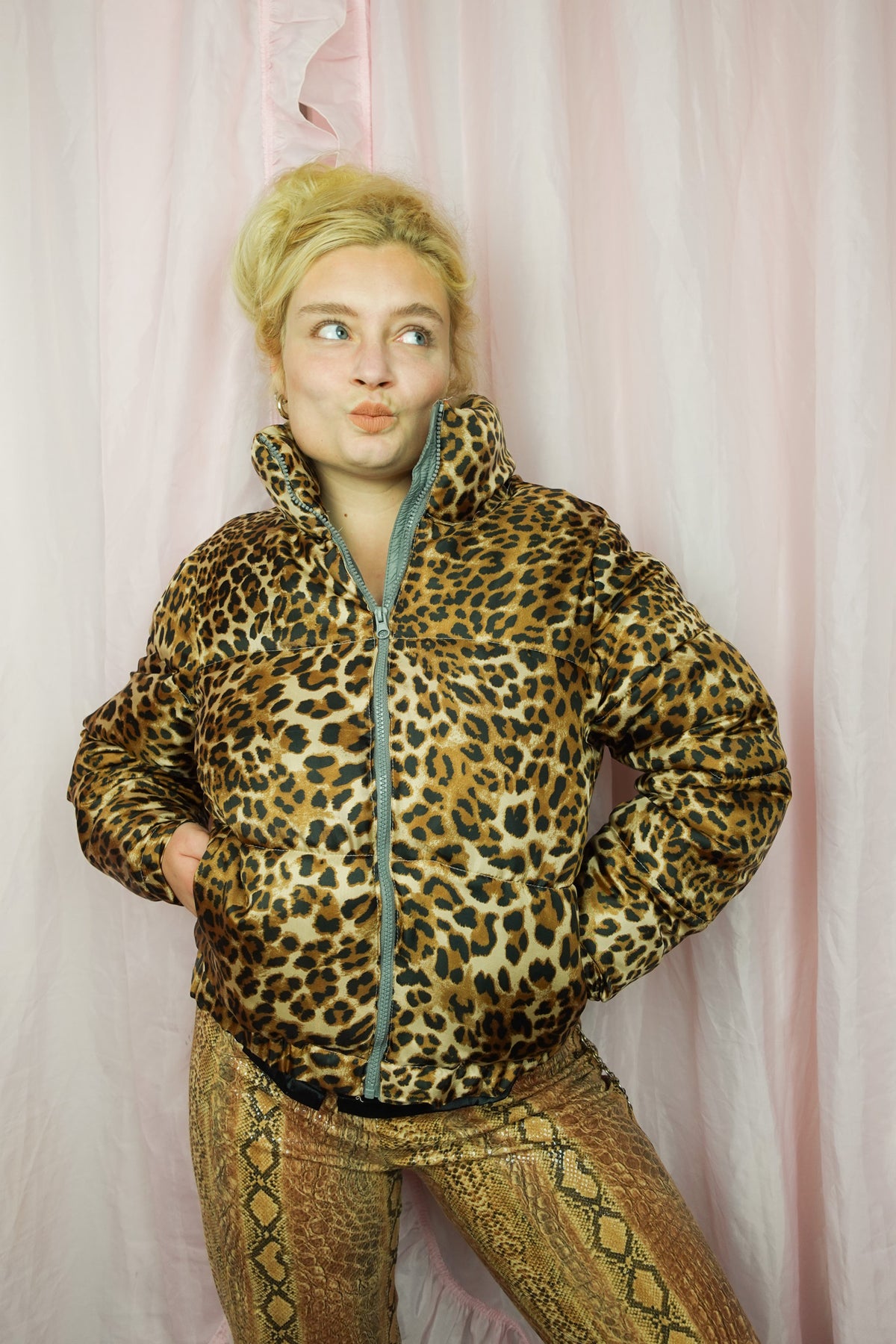 the extra leo lover