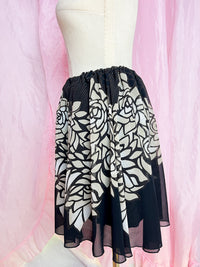little black skirt