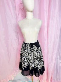 little black skirt
