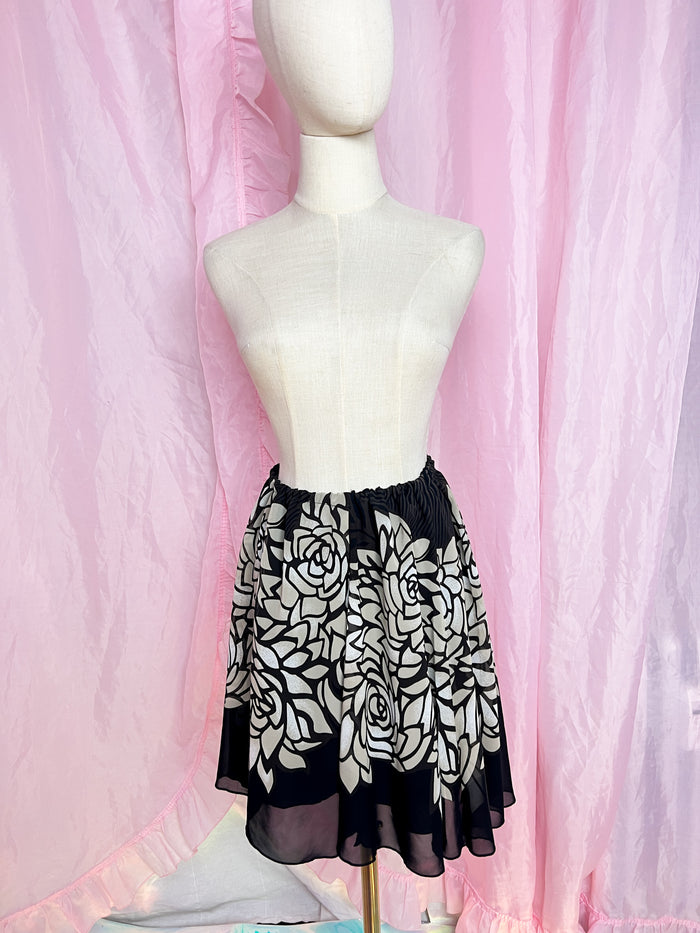 little black skirt