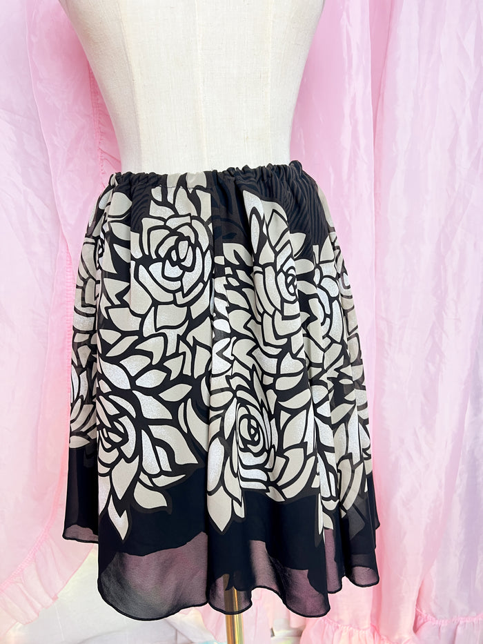 little black skirt