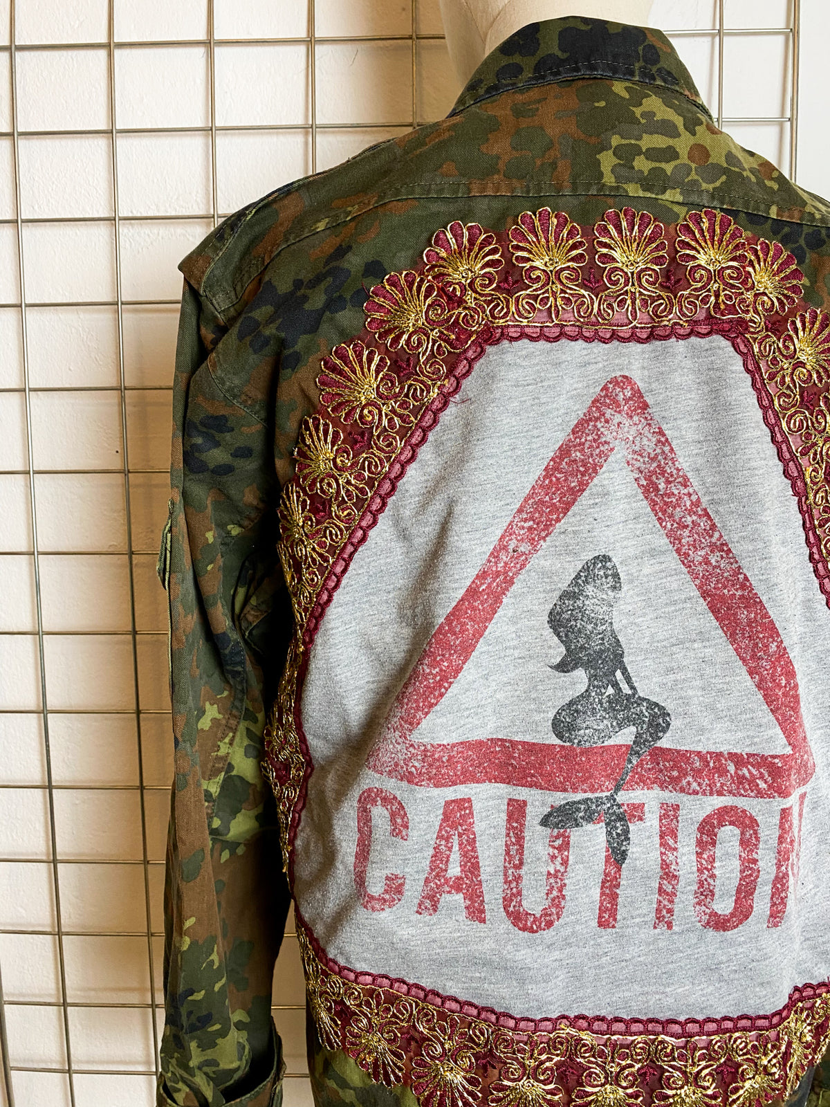 caution mermaid camo