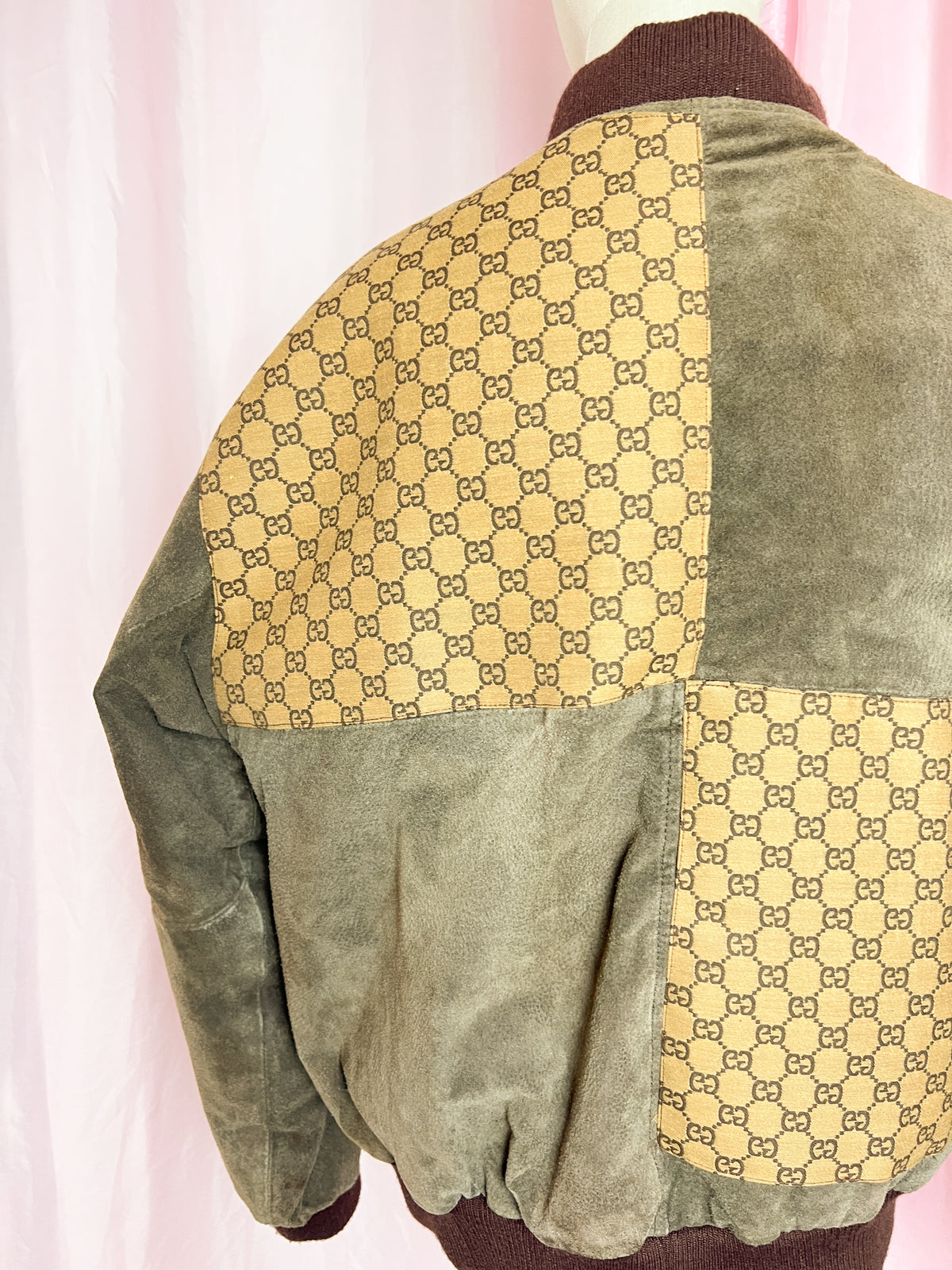 she is a 70ties Babe