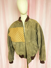 she is a 70ties Babe