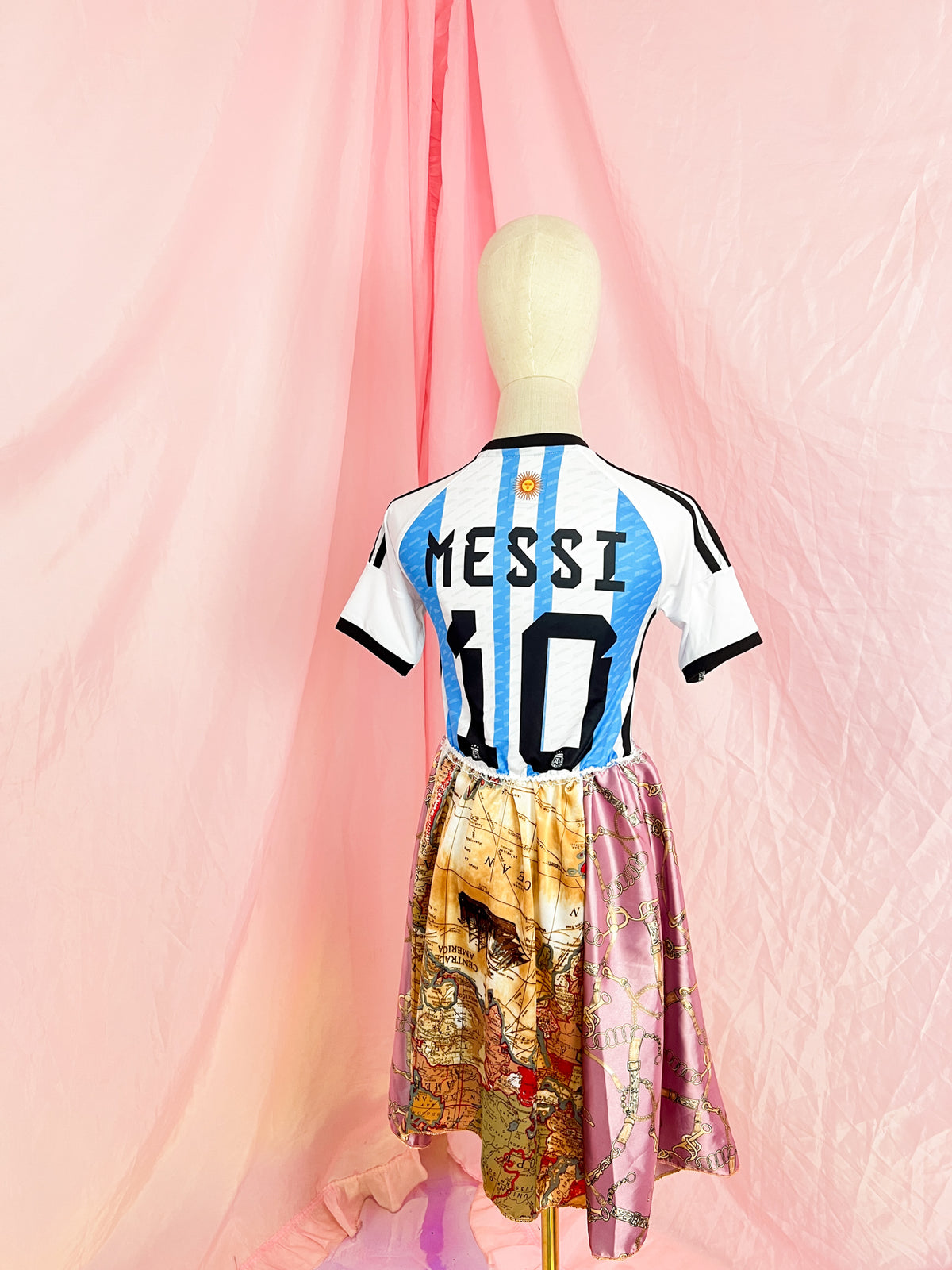 Don‘t mess around upcycling dress