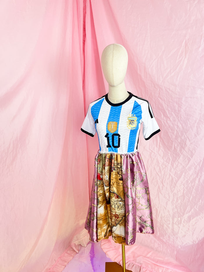 Don‘t mess around upcycling dress